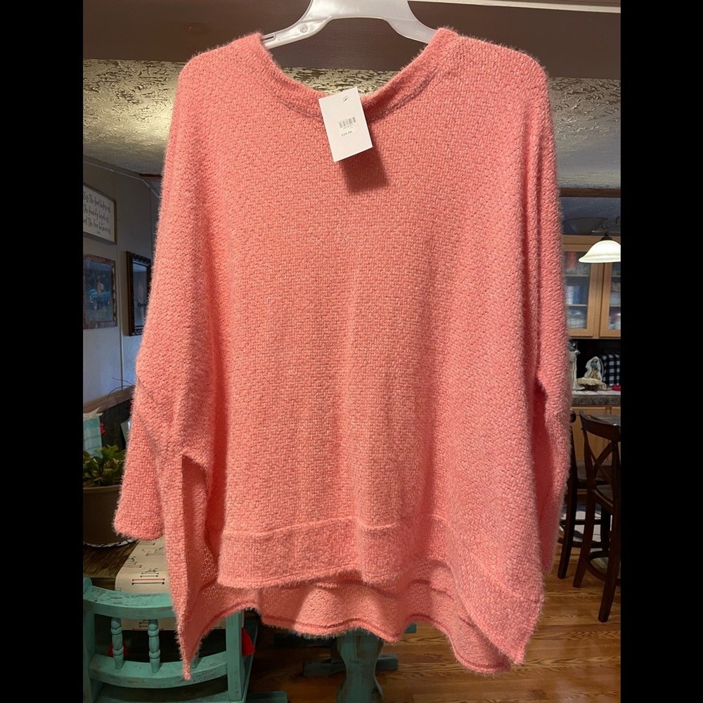 very pretty pink oversized sweater, NWT